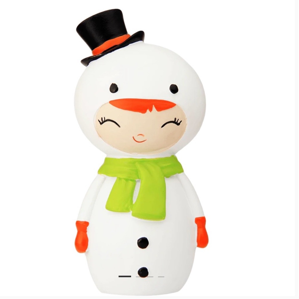 NEW Momiji Snowflake Doll with Green Scarf